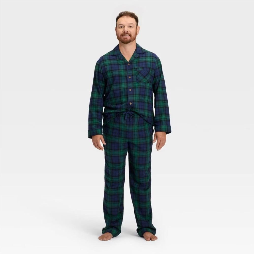 Men's nwt Plaid Flannel size small Long Sleeve Shirt and Pants Pajama sleep Set